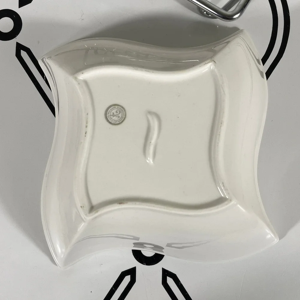 Godinger 1 QT Covered‎ Porcelain Baker w Chrome Warmer Stand White Vintage